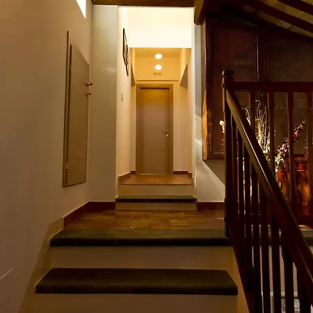 招待所 Montechiaro 3*